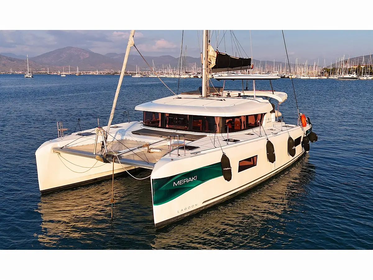 Lagoon 42