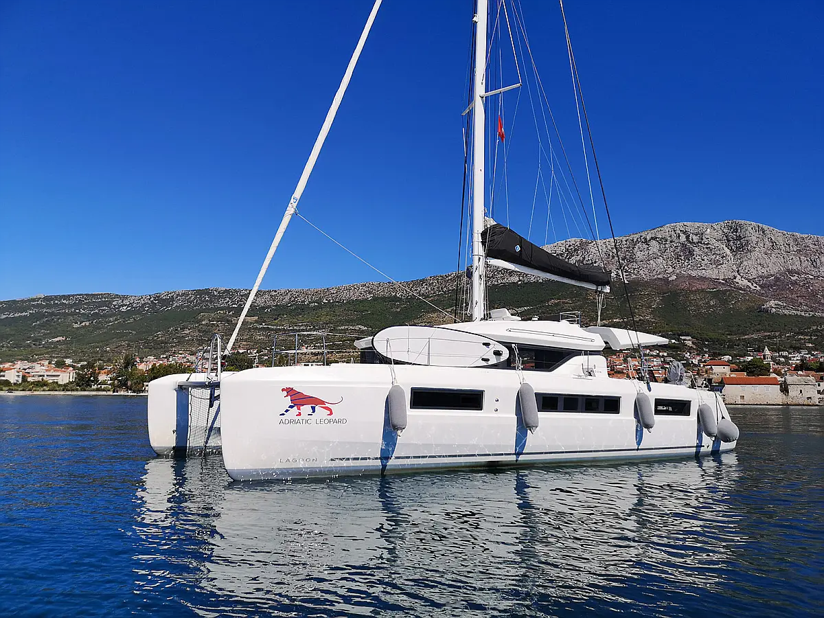 Lagoon 50