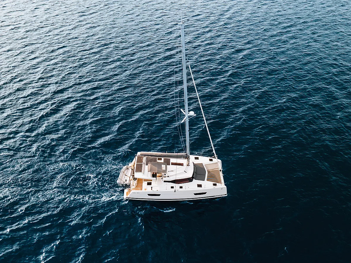 Isla 40 | Owners' Version