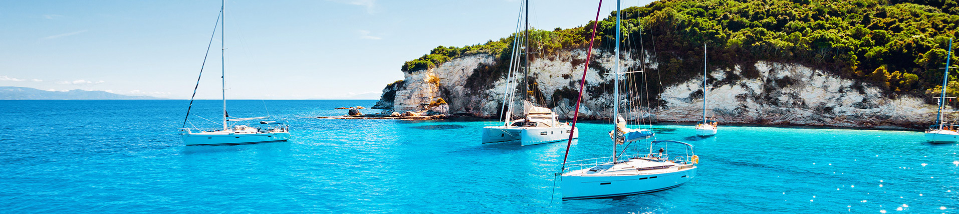 Sailboats charter in Caribbean