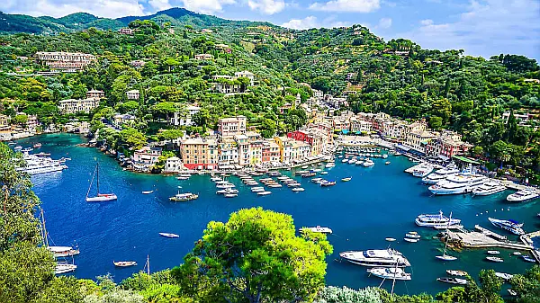 Luxury Yacht Charter in Italy